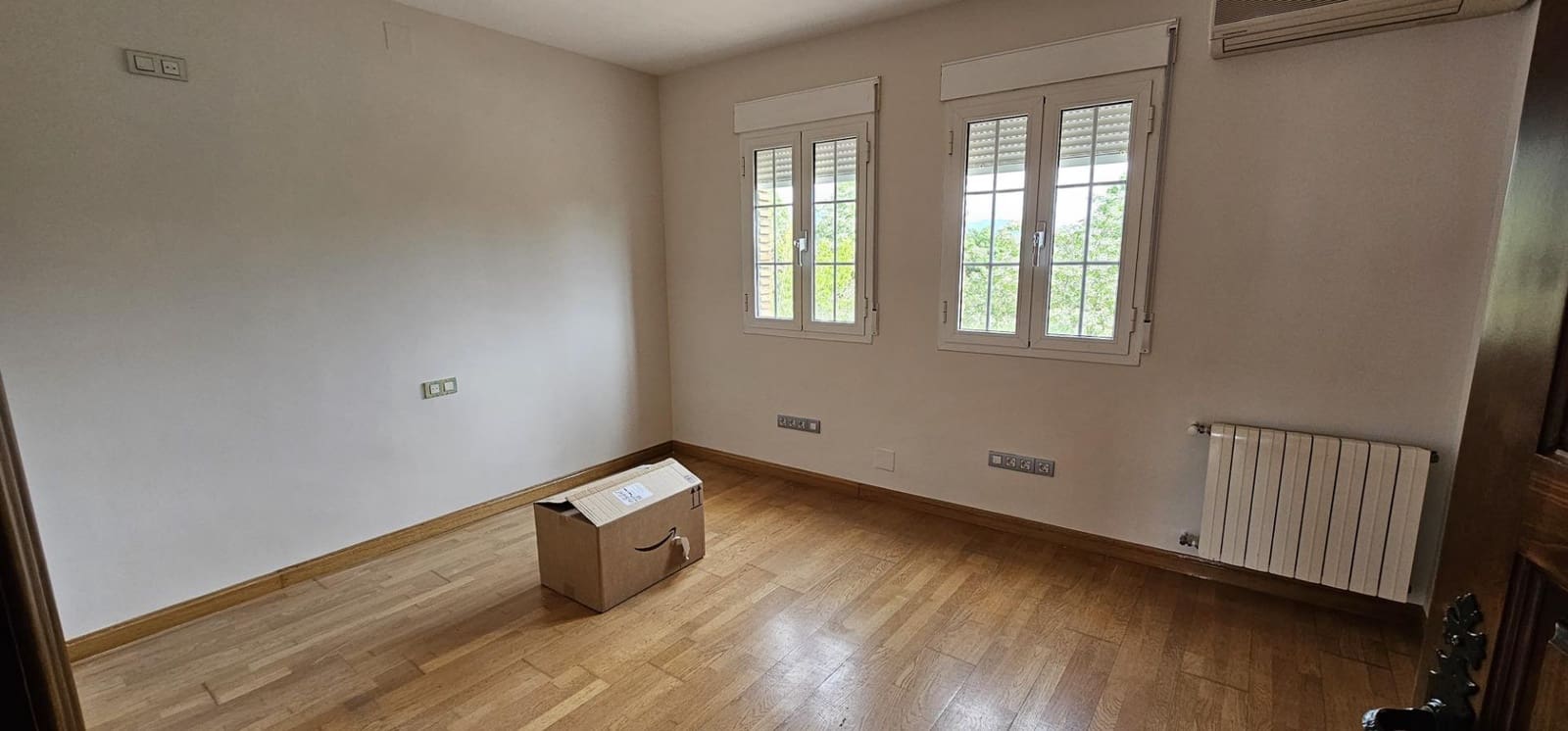 4 makuuhuone Paritalo myytävänä paikassa Santa Fe mukana uima-altaan 
autotalli - 450 000 € (Ref: 8268314)