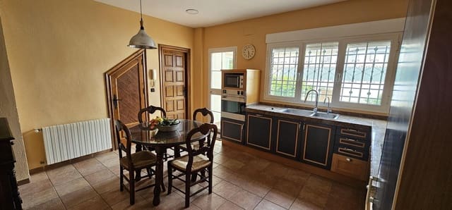 4 chambre Villa/Maison Semi-Mitoyenne à vendre à Santa Fe avec piscine garage - 450 000 € (Ref: 8268314)