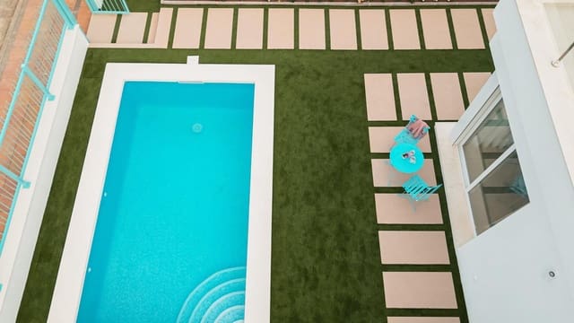 3 quarto Moradia Geminada para venda em Los Alcázares com piscina garagem - 467 000 € (Ref: 8590740)