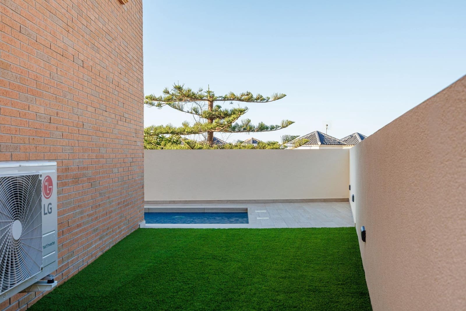 4 sypialnia Willa na sprzedaż w Ciudad Quesada z basenem garażem - 549 000 € (Ref: 8590848)