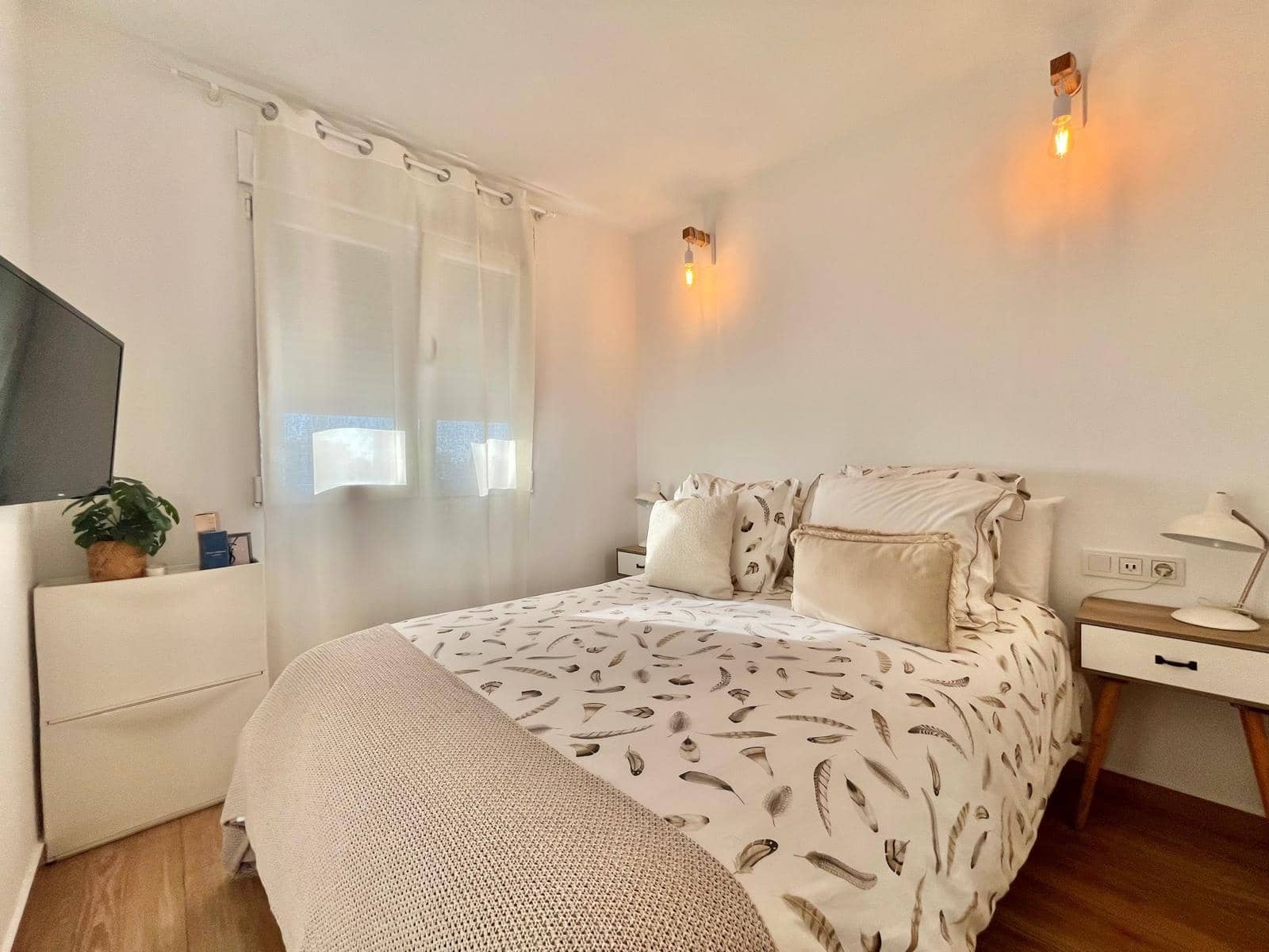 2 bedroom Apartment for sale in Torrevieja with pool - € 159,000 (Ref: 8936874)