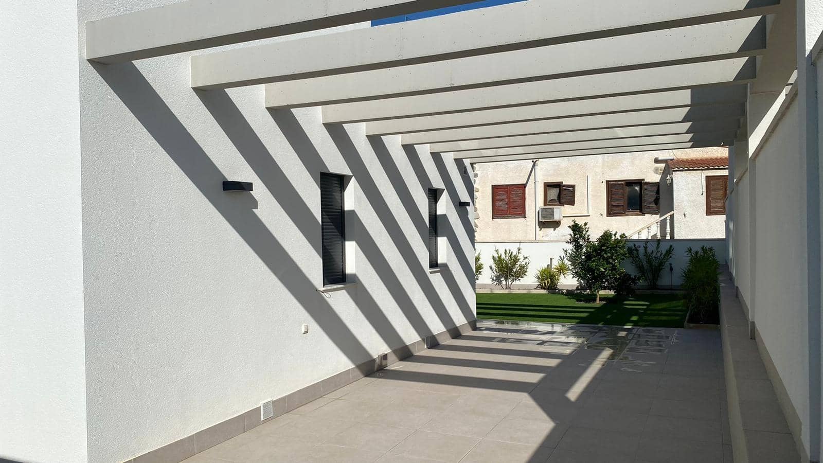 Chalet de 3 habitaciones en Los Balcones en venta con garaje - 650.000 € (Ref: 8936951)