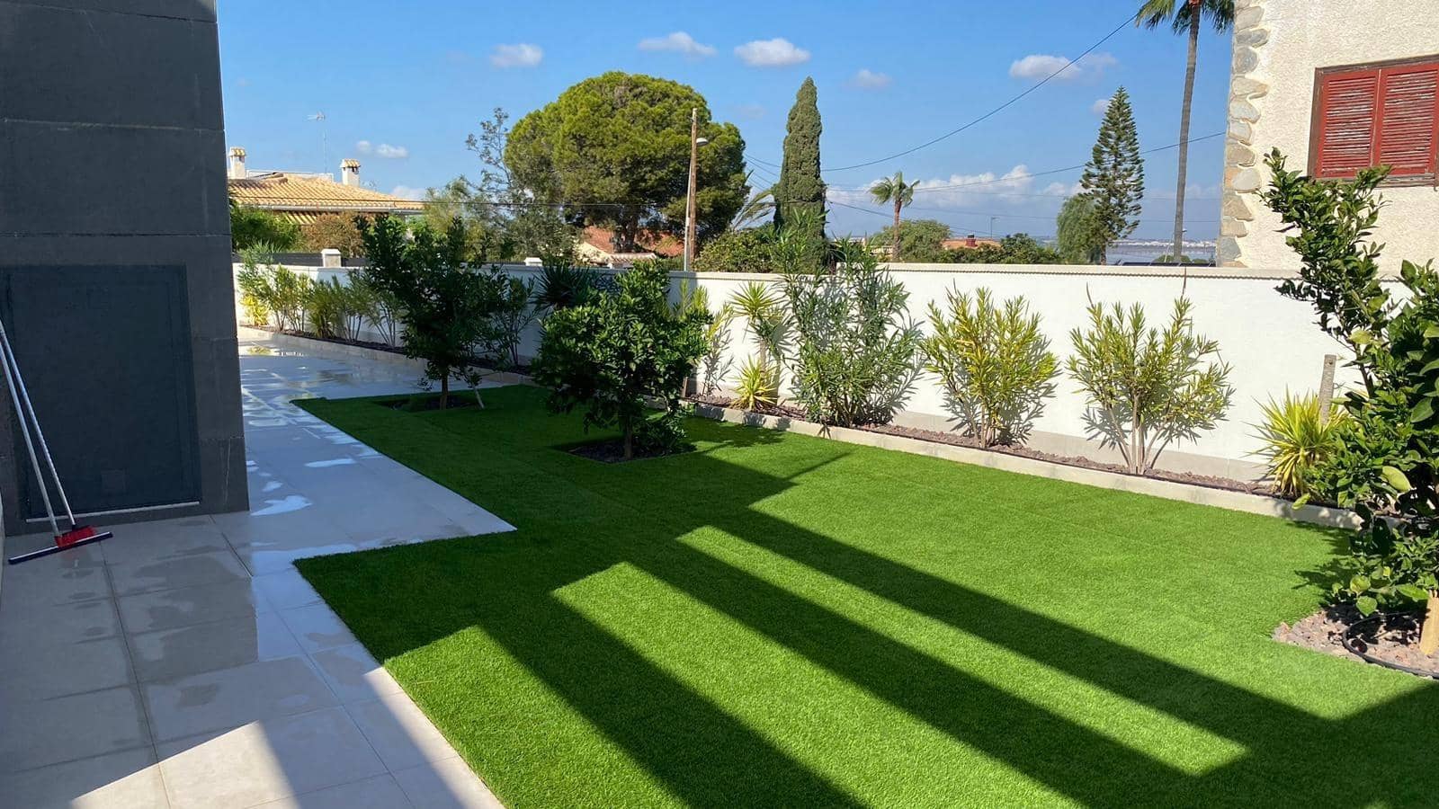 Chalet de 3 habitaciones en Los Balcones en venta con garaje - 650.000 € (Ref: 8936951)