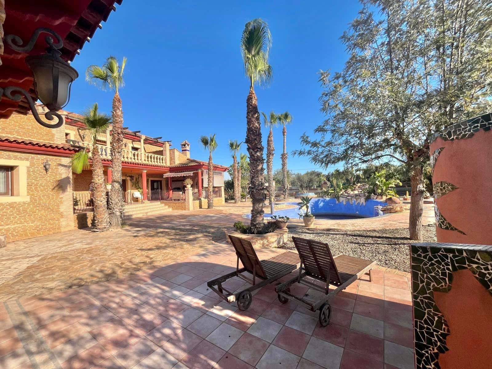 4 bedroom Villa for sale in Rojales with pool garage - € 780,000 (Ref: 8950740)