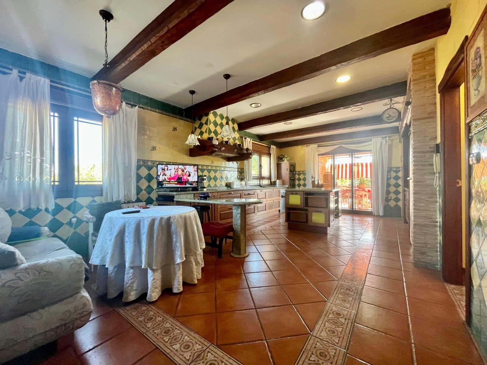 4 bedroom Villa for sale in Rojales with pool garage - € 780,000 (Ref: 8950740)