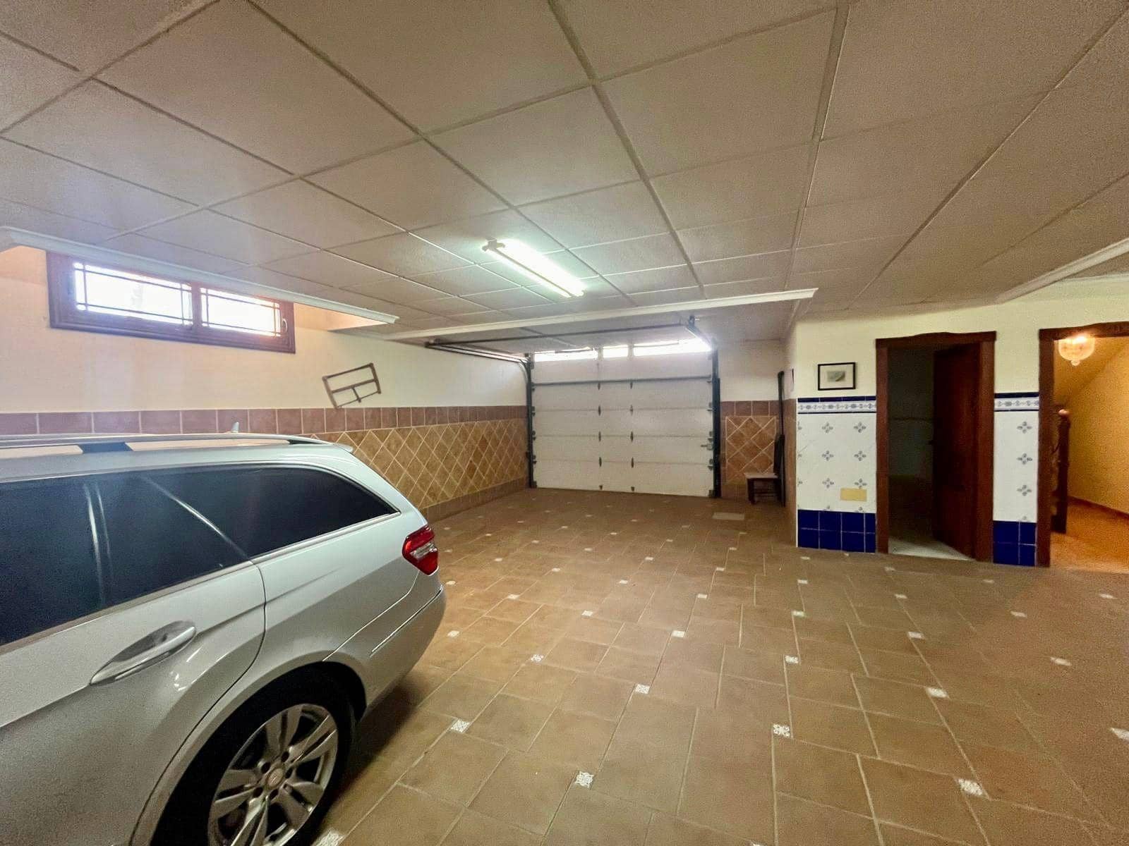 4 bedroom Villa for sale in Rojales with pool garage - € 780,000 (Ref: 8950740)