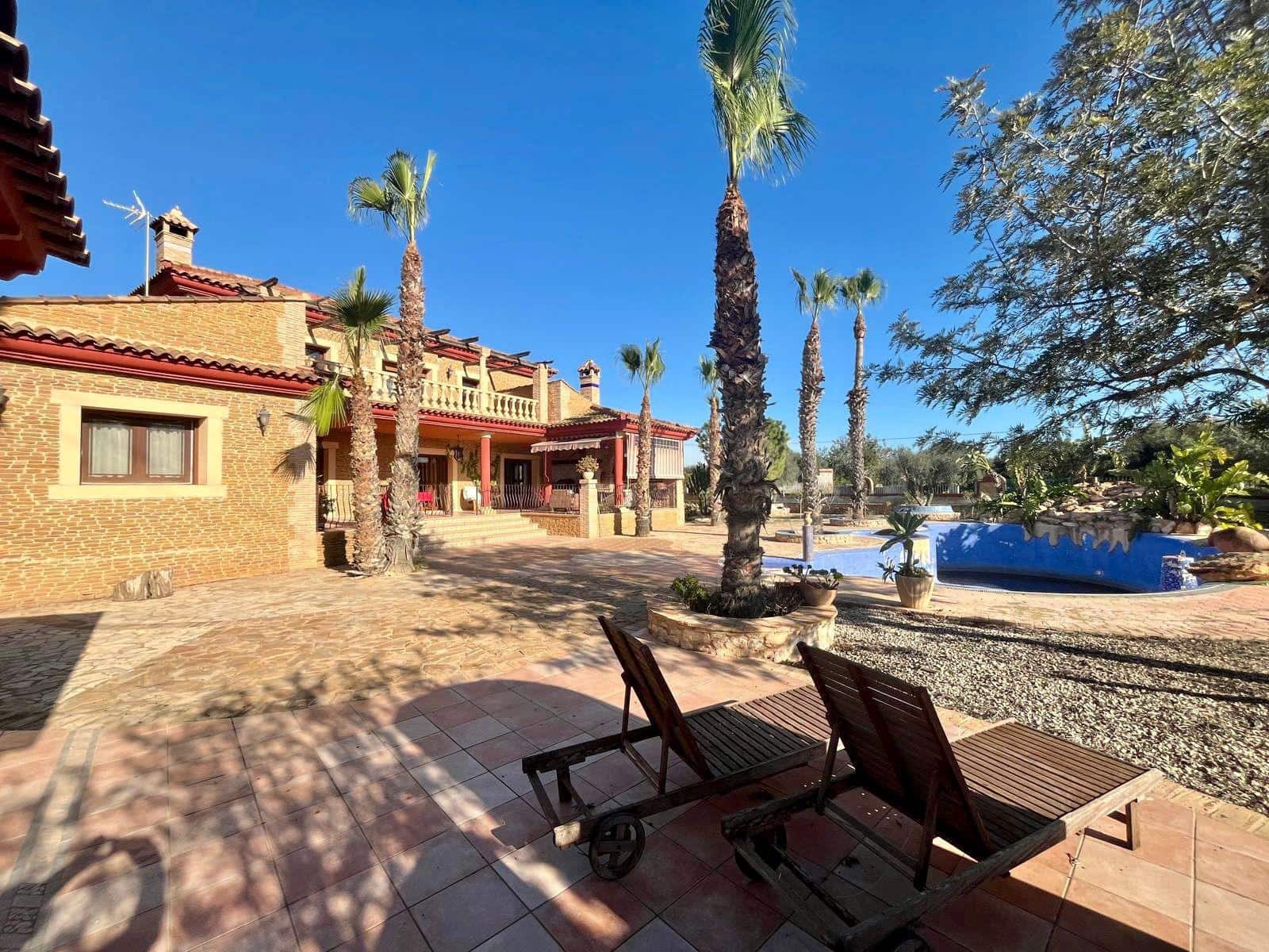 4 bedroom Villa for sale in Rojales with pool garage - € 780,000 (Ref: 8950740)