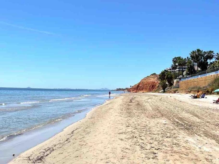 4 bedroom Villa for sale in Campoamor with pool - € 850,000 (Ref: 8950743)