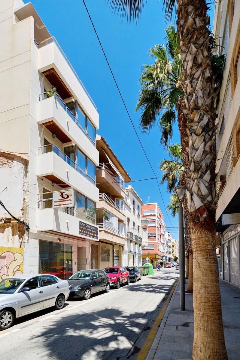 3 soverom Penthouse til salgs i Torrevieja - € 525 000 (Ref: 8950747)