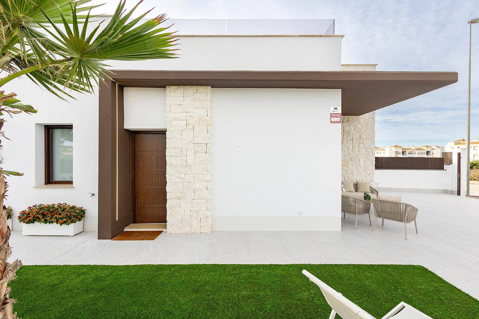 2 bedroom Semi-detached Villa for sale in Orihuela with pool - € 351,000 (Ref: 8999173)