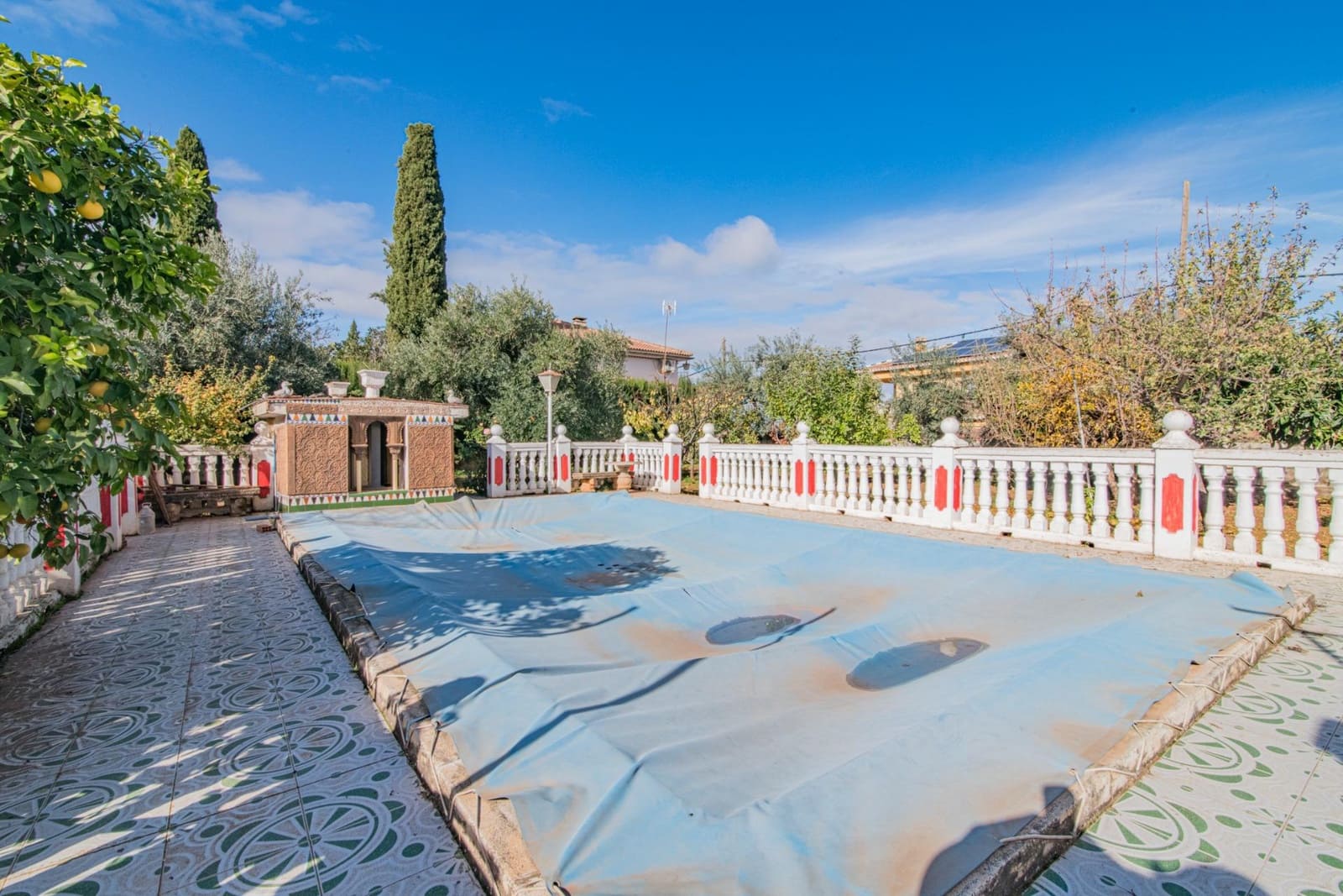 6 bedroom Villa for sale in Ogijares with pool garage - € 459,000 (Ref: 9032304)