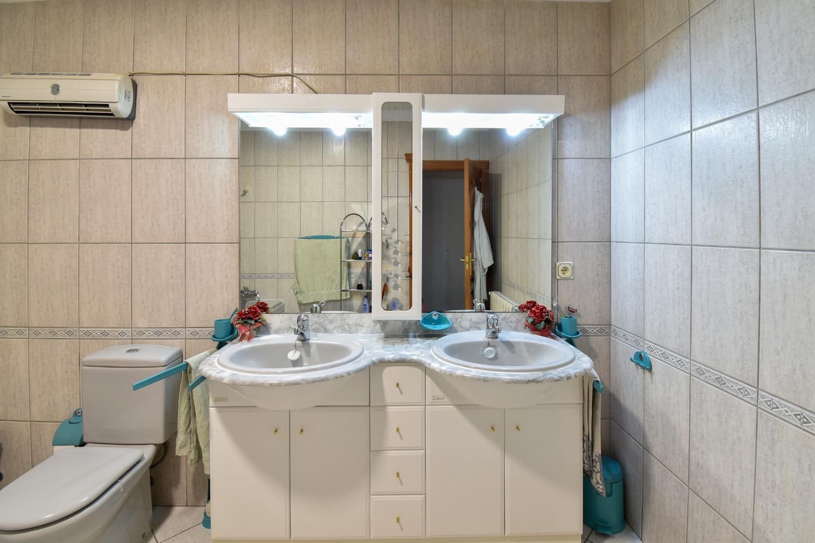 6 soveværelse Villa til salg i Padul med swimmingpool garage - € 515.000 (Ref: 9032322)