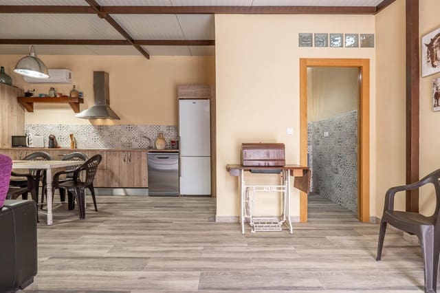 Finca/Country House for sale in Huétor Vega with pool - € 230,000 (Ref: 9032323)