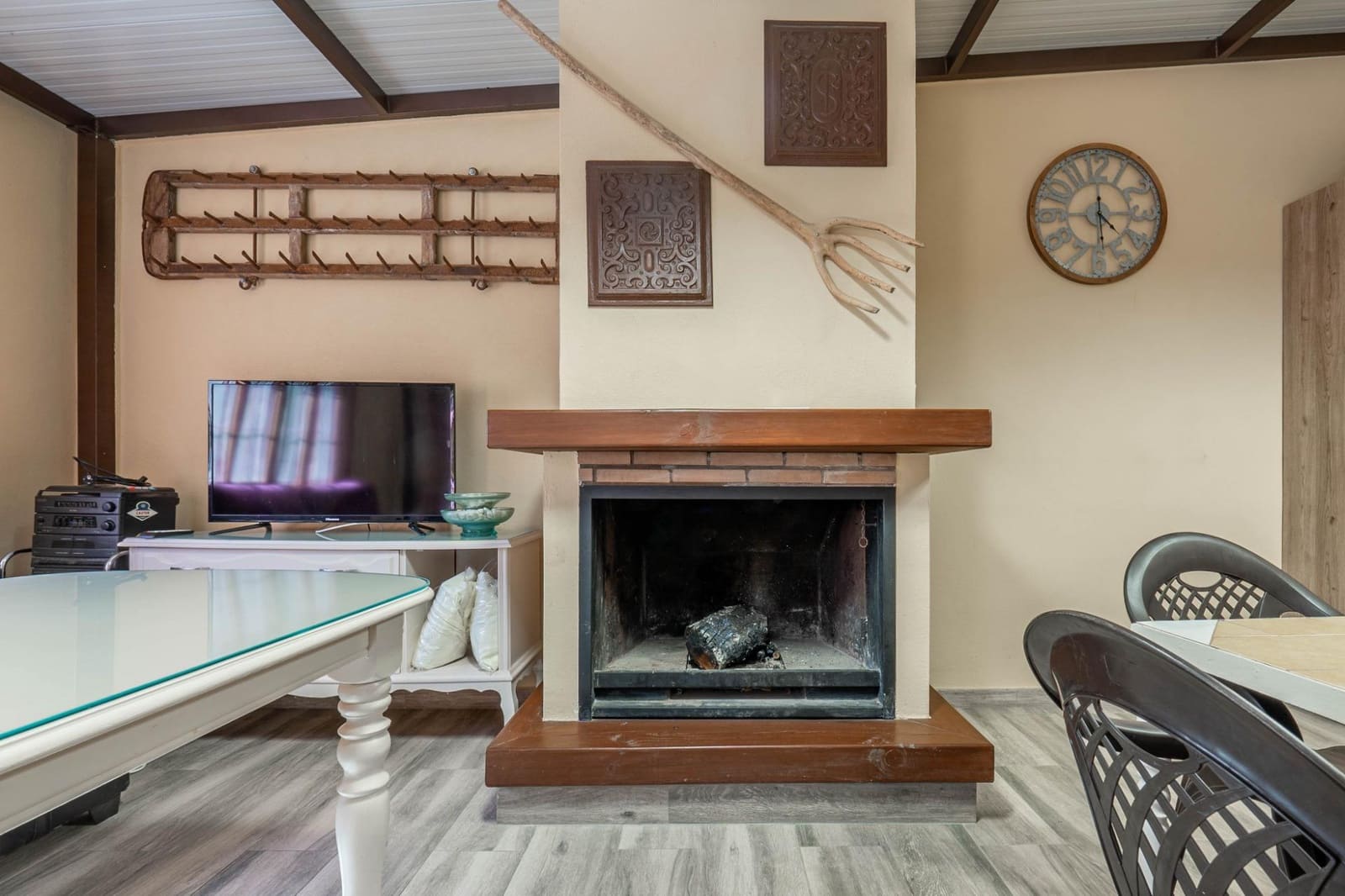 Finca/Country House for sale in Huetor Vega with pool - € 230,000 (Ref: 9032323)