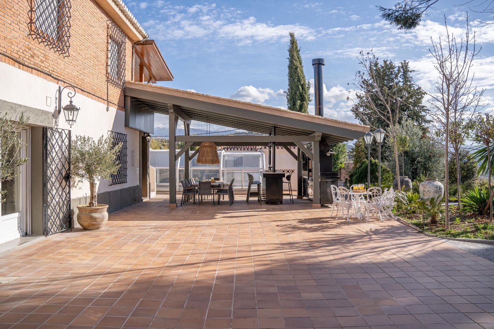 4 bedroom Finca/Country House for sale in Huetor Santillan with pool garage - € 790,000 (Ref: 9032345)