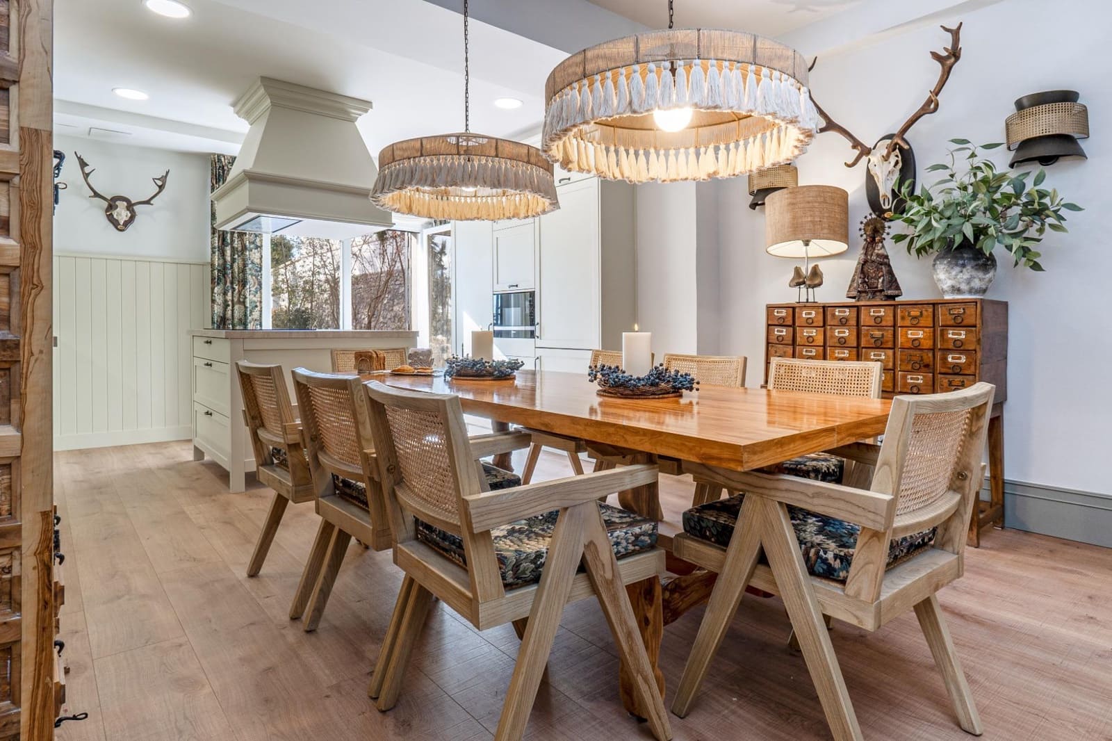 4 bedroom Finca/Country House for sale in Huetor Santillan with pool garage - € 790,000 (Ref: 9032345)