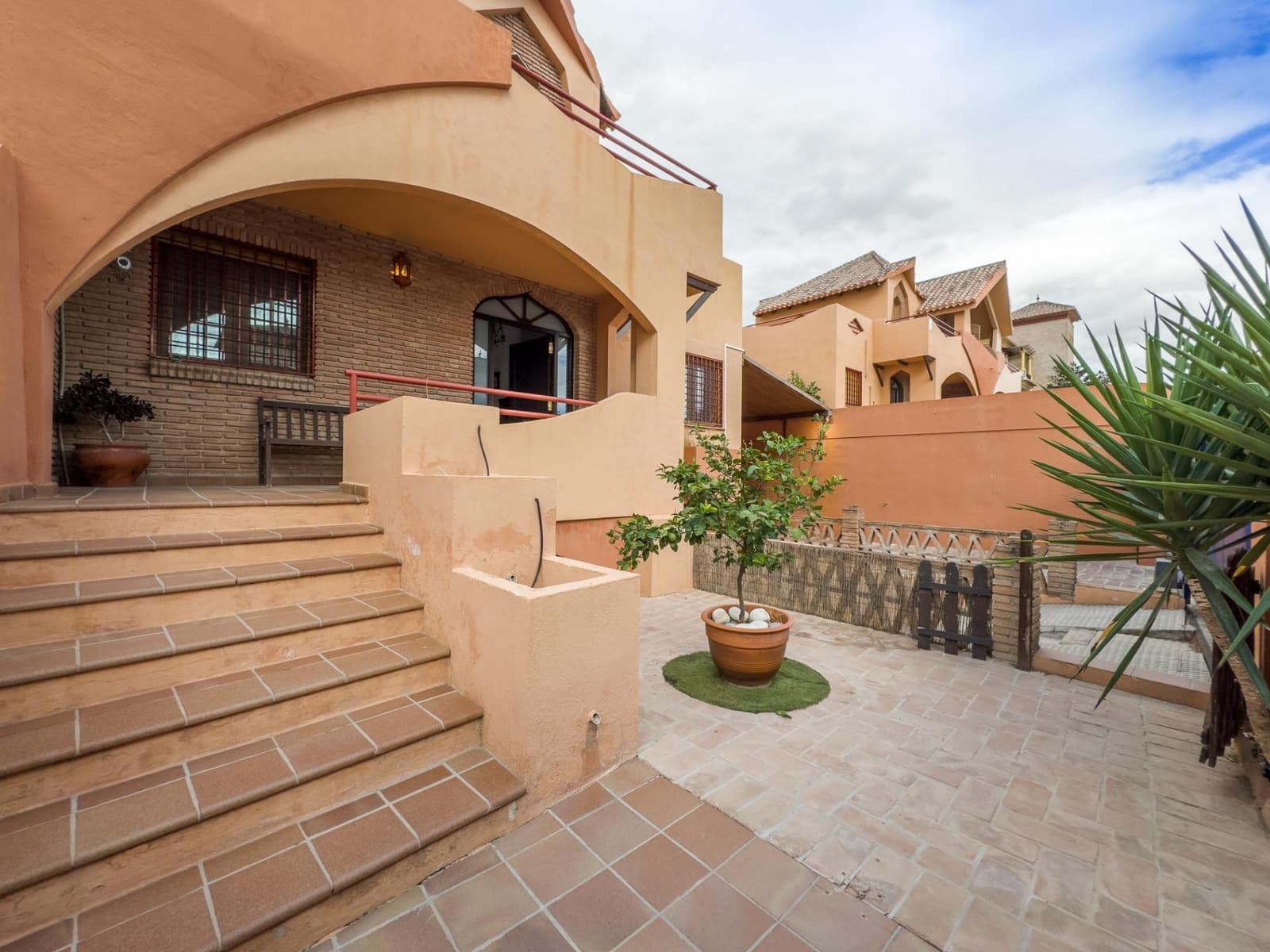 4 camera da letto Villetta Bifamiliare in vendita in Las Gabias con piscina garage - 385.000 € (Rif: 9034656)