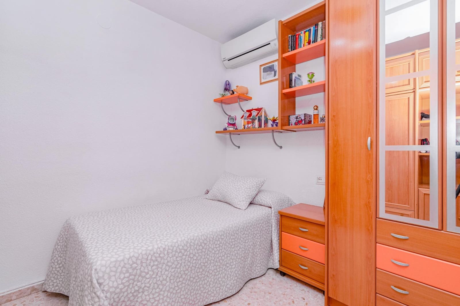 3 quarto Moradia em Banda para venda em La Zubia com garagem - 217 000 € (Ref: 9059491)
