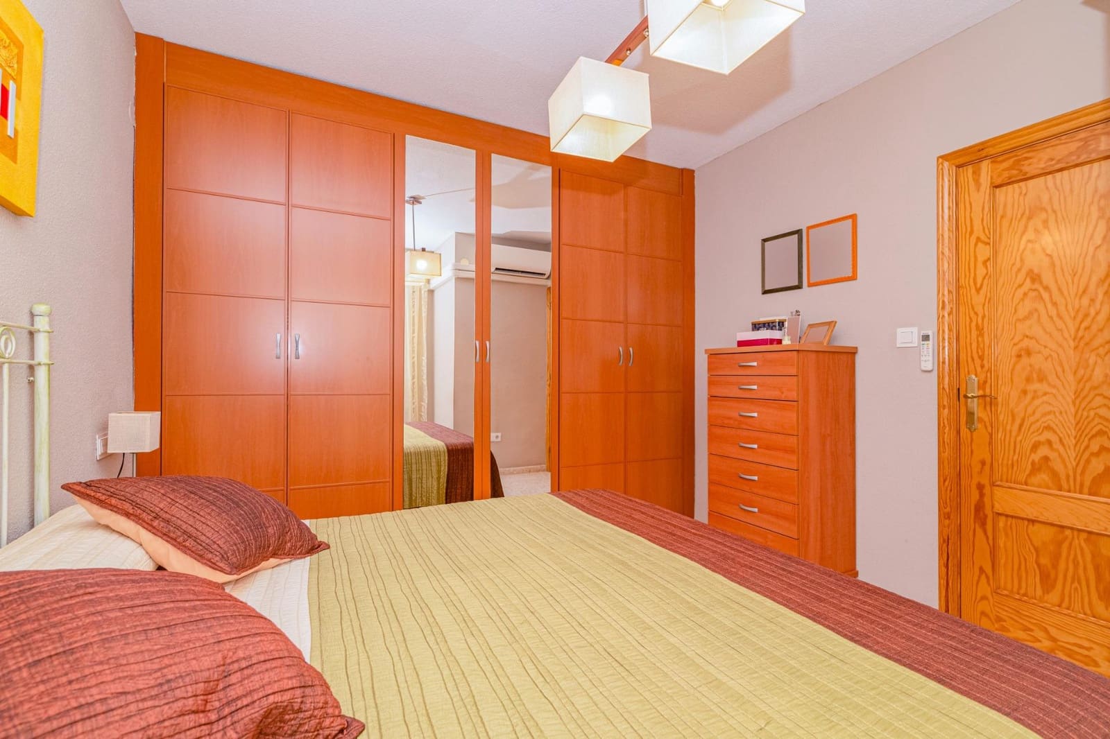 3 quarto Moradia em Banda para venda em La Zubia com garagem - 217 000 € (Ref: 9059491)