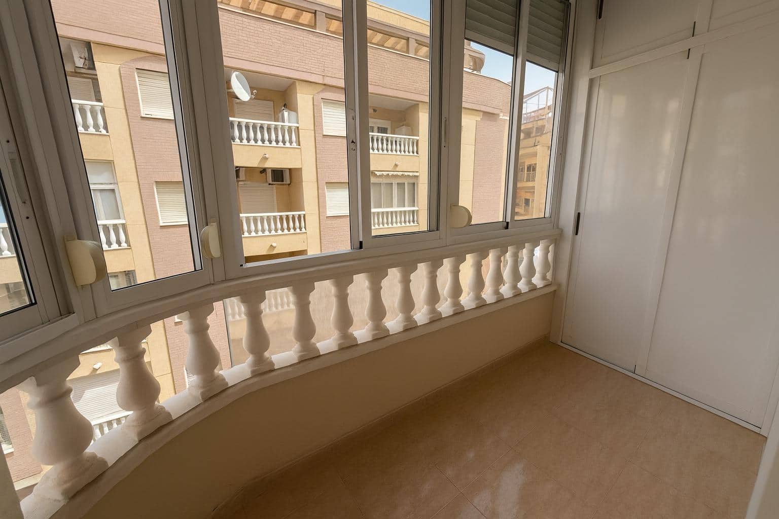 1 sypialnia Apartament na sprzedaż w Torrevieja - 99 500 € (Ref: 9081615)