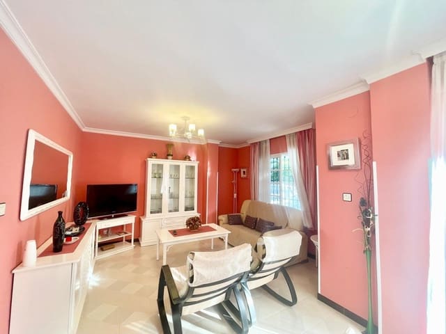 3 Zimmer Reihenhaus zu verkaufen in Salobreña mit Pool Garage - 370.000 € (Ref: 9108824)