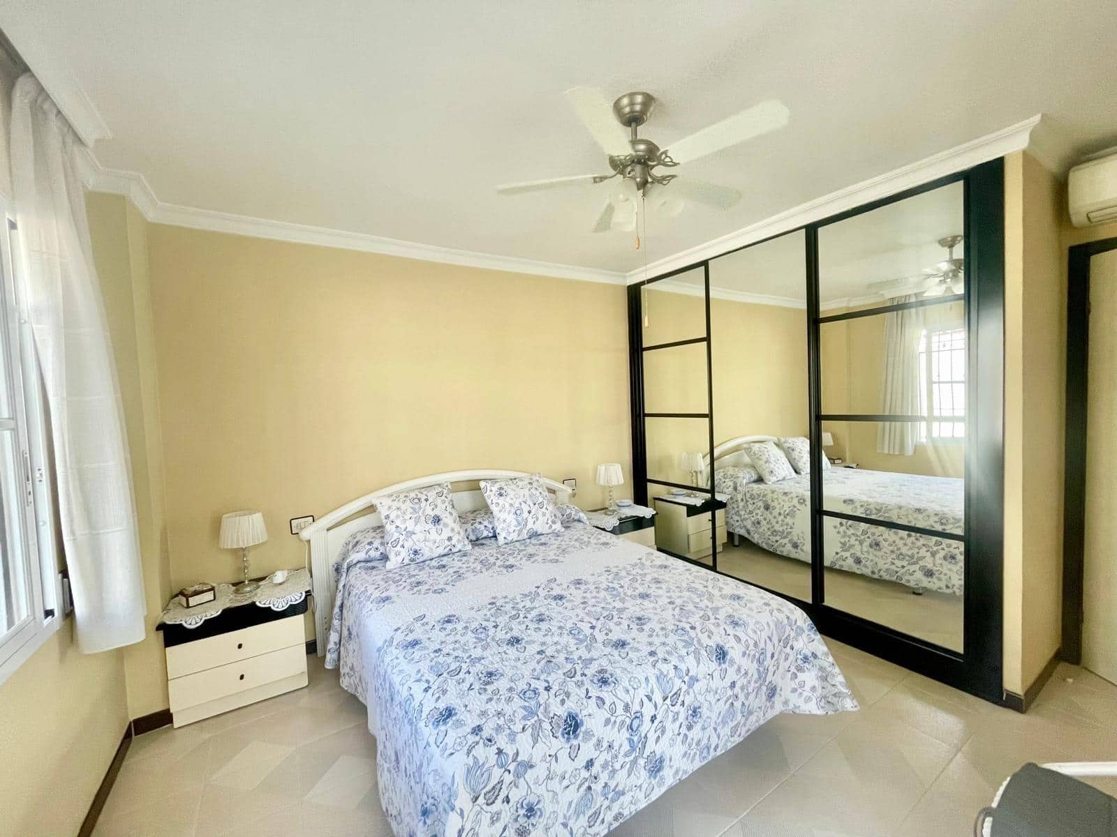 3 soveværelse Rækkehus til salg i Salobrena med swimmingpool garage - € 370.000 (Ref: 9108824)