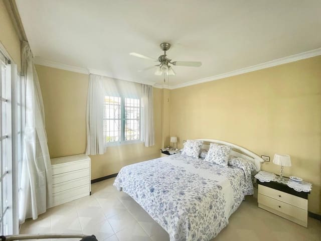 3 Zimmer Reihenhaus zu verkaufen in Salobreña mit Pool Garage - 370.000 € (Ref: 9108824)