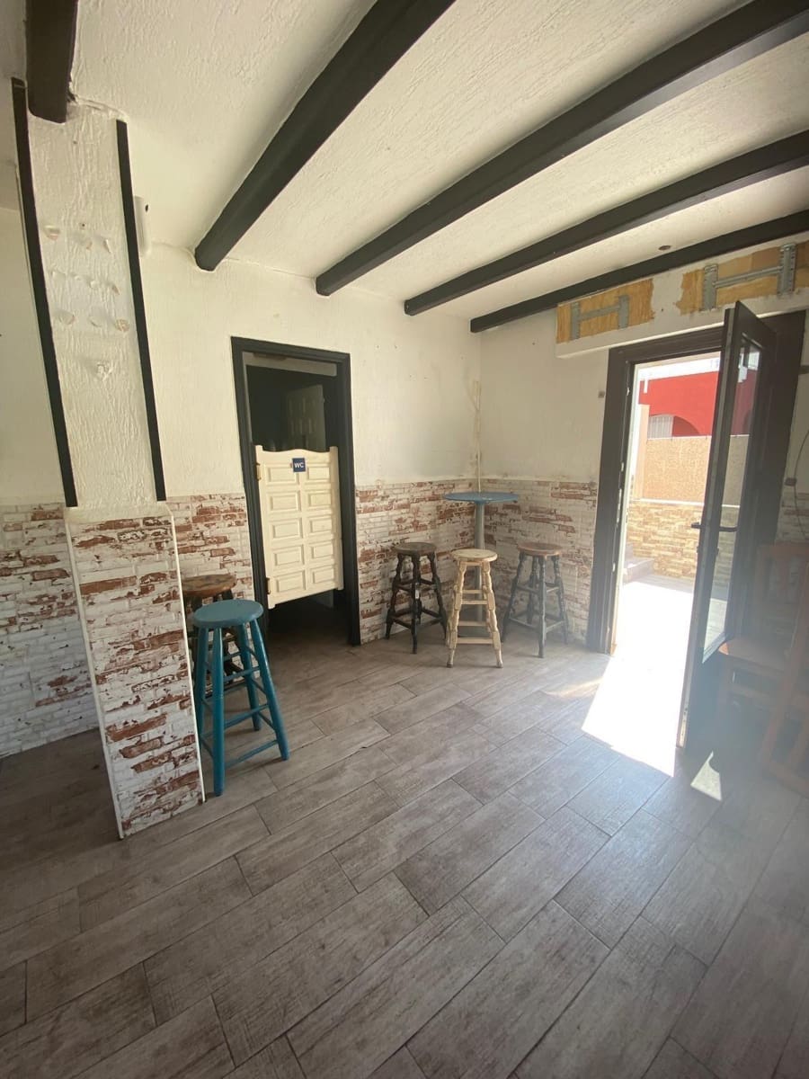 Semi-Rækkehus til salg i Torrevieja - € 135.000 (Ref: 9154081)