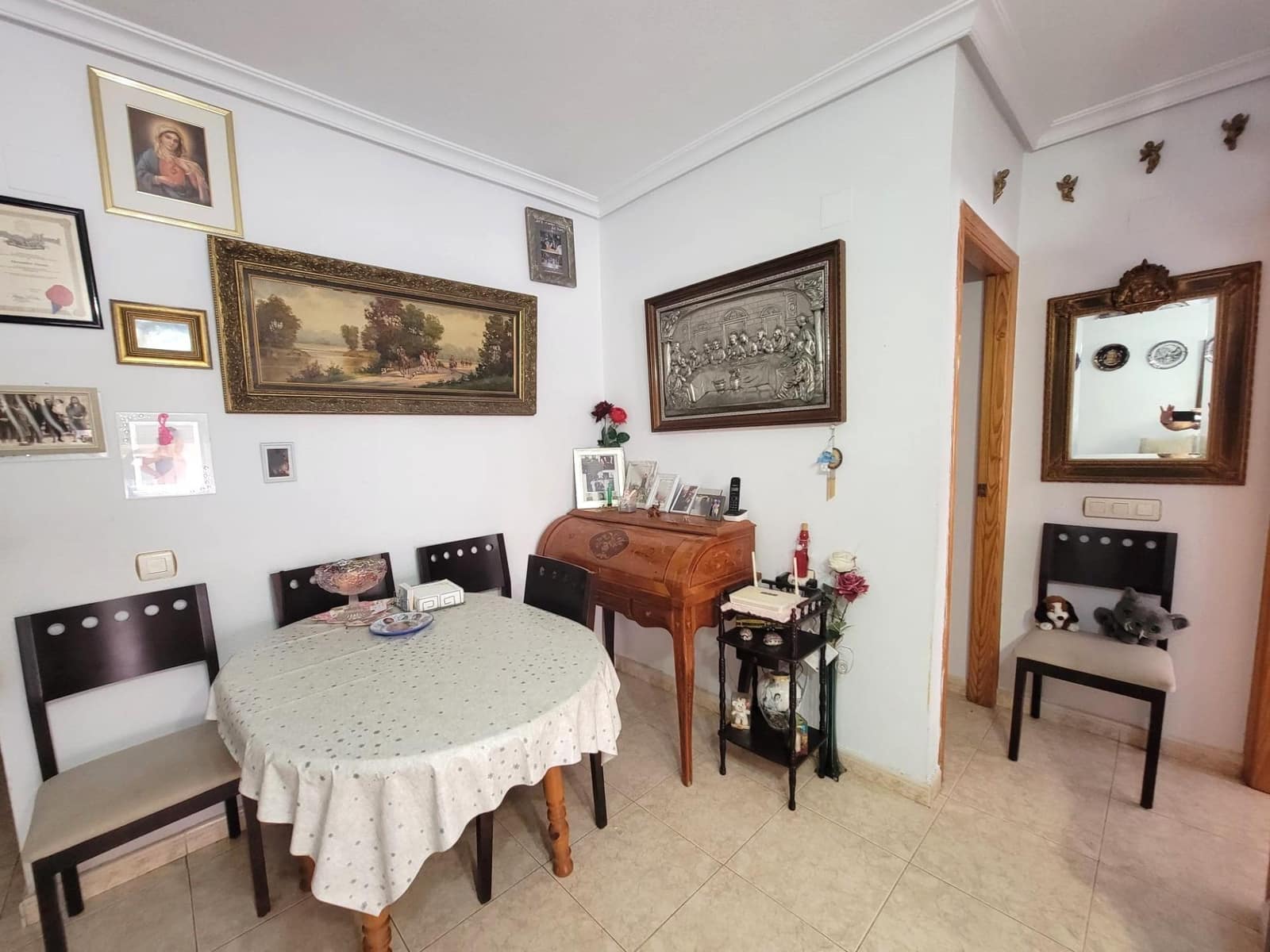 2 bedroom Apartment for sale in Torrevieja - € 110,000 (Ref: 9154168)