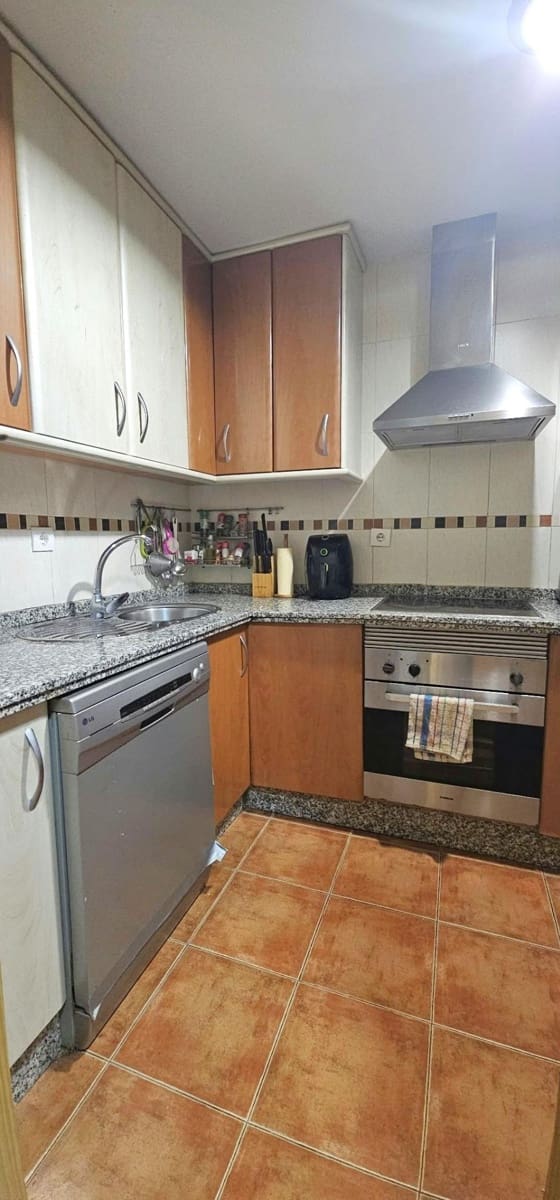 2 soveværelse Lejlighed til salg i Maracena - € 189.990 (Ref: 9165871)