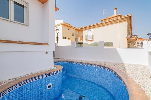 4 soveværelse Semi-Rækkehus til salg i Ogíjares med swimmingpool garage - € 349.000 (Ref: 9202530)