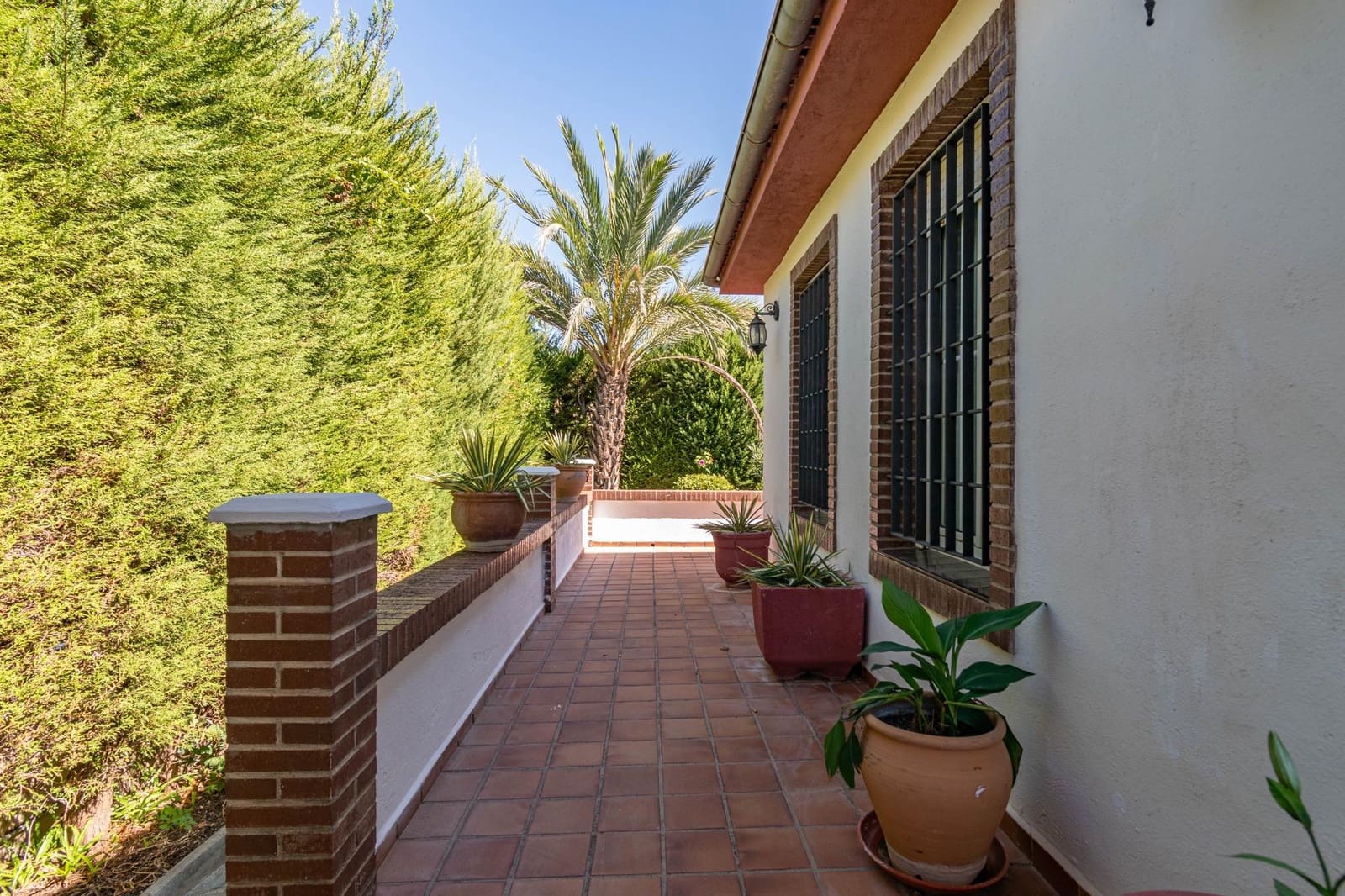 6 bedroom Villa for sale in Albolote with pool garage - € 495,000 (Ref: 9247393)