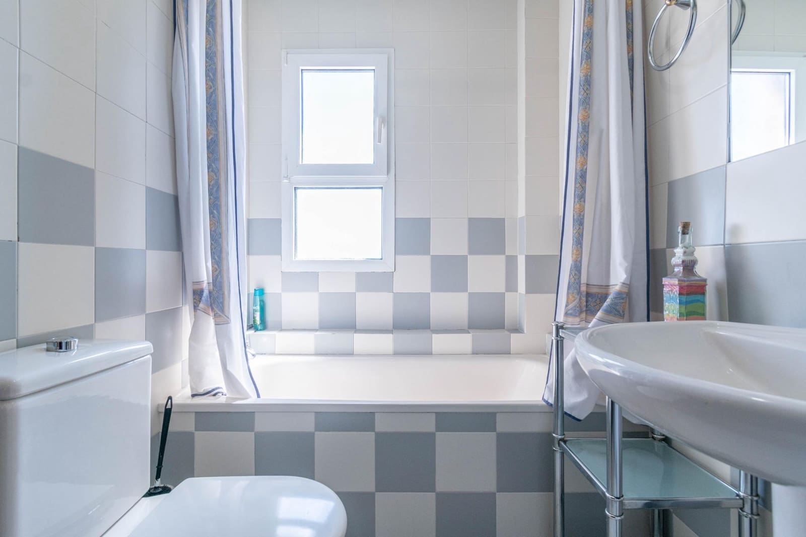 6 bedroom Villa for sale in Albolote with pool garage - € 495,000 (Ref: 9247393)