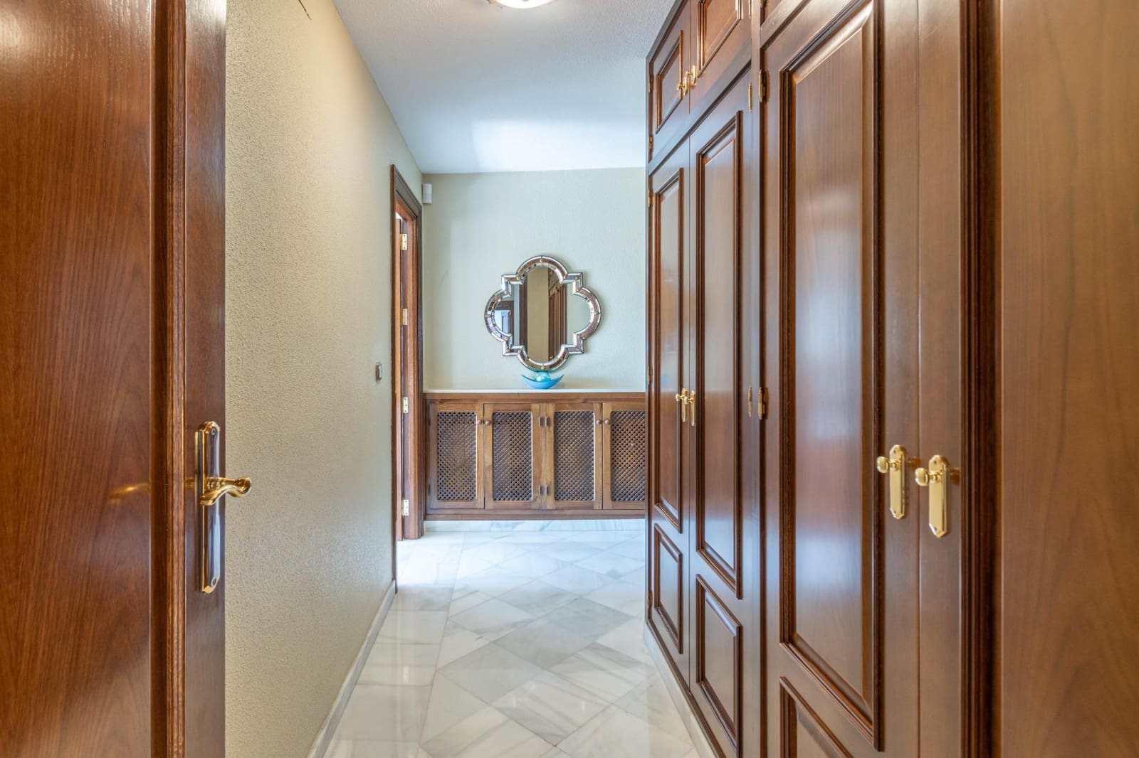 6 bedroom Villa for sale in Albolote with pool garage - € 495,000 (Ref: 9247393)