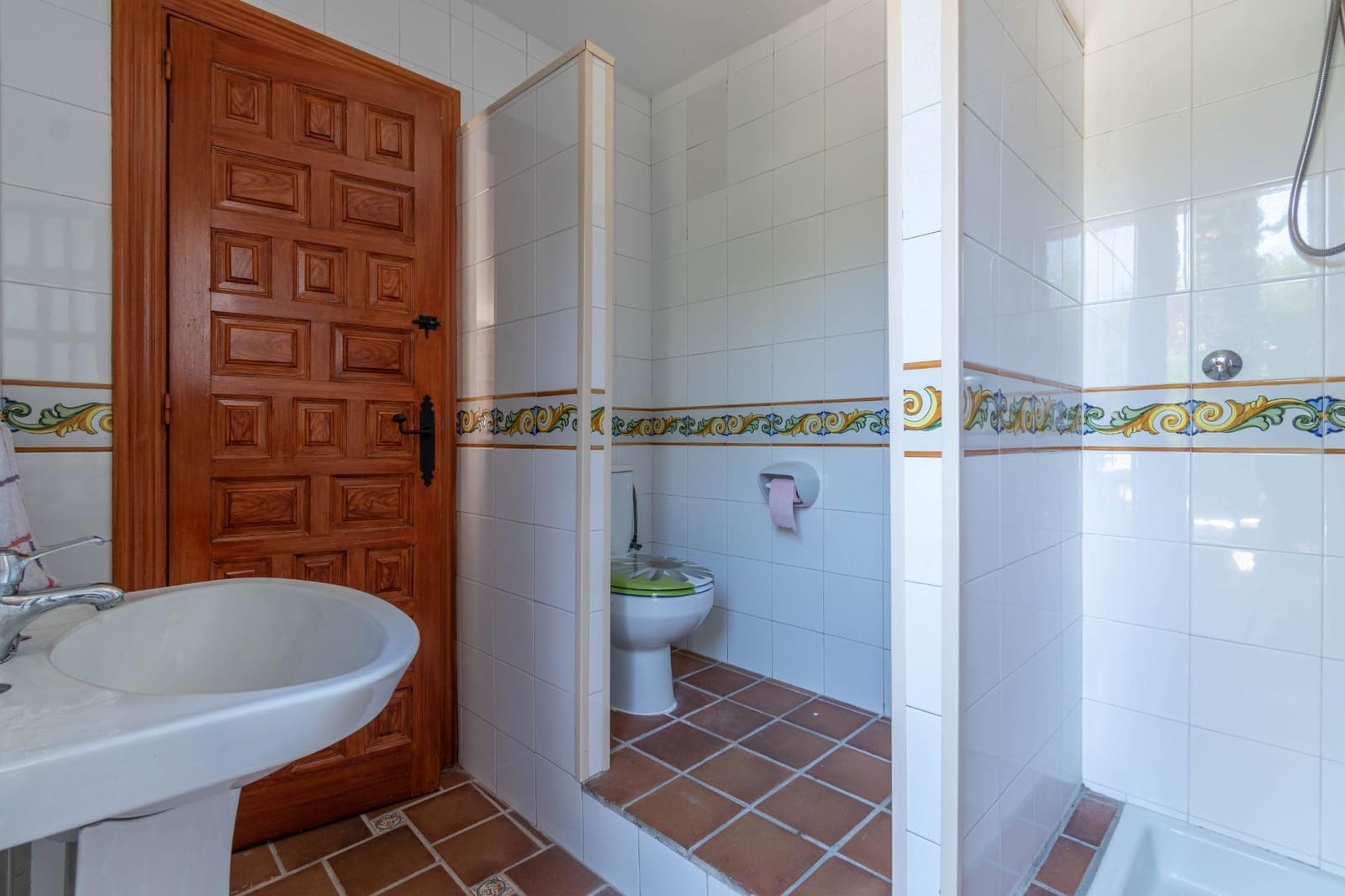 6 bedroom Villa for sale in Albolote with pool garage - € 495,000 (Ref: 9247393)