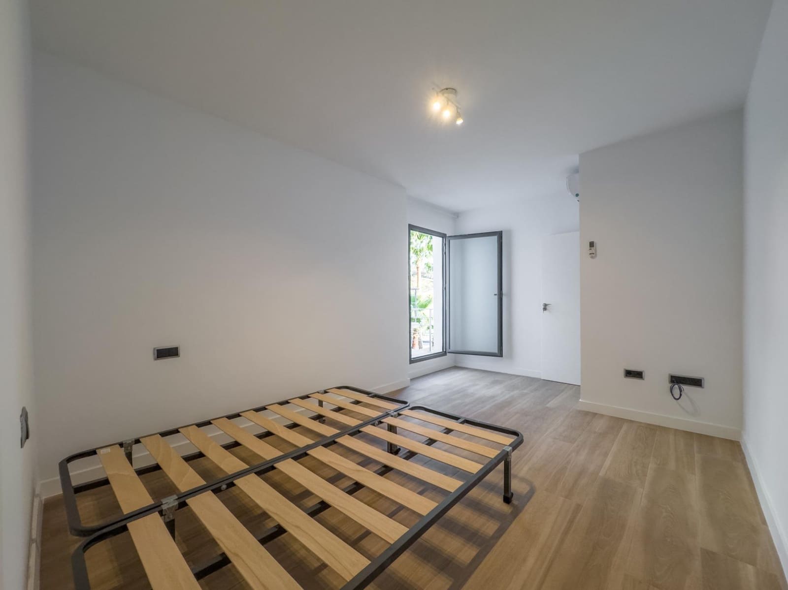 5 soverom Villa til salgs i La Zubia med svømmebasseng garasje - € 799 000 (Ref: 9301111)