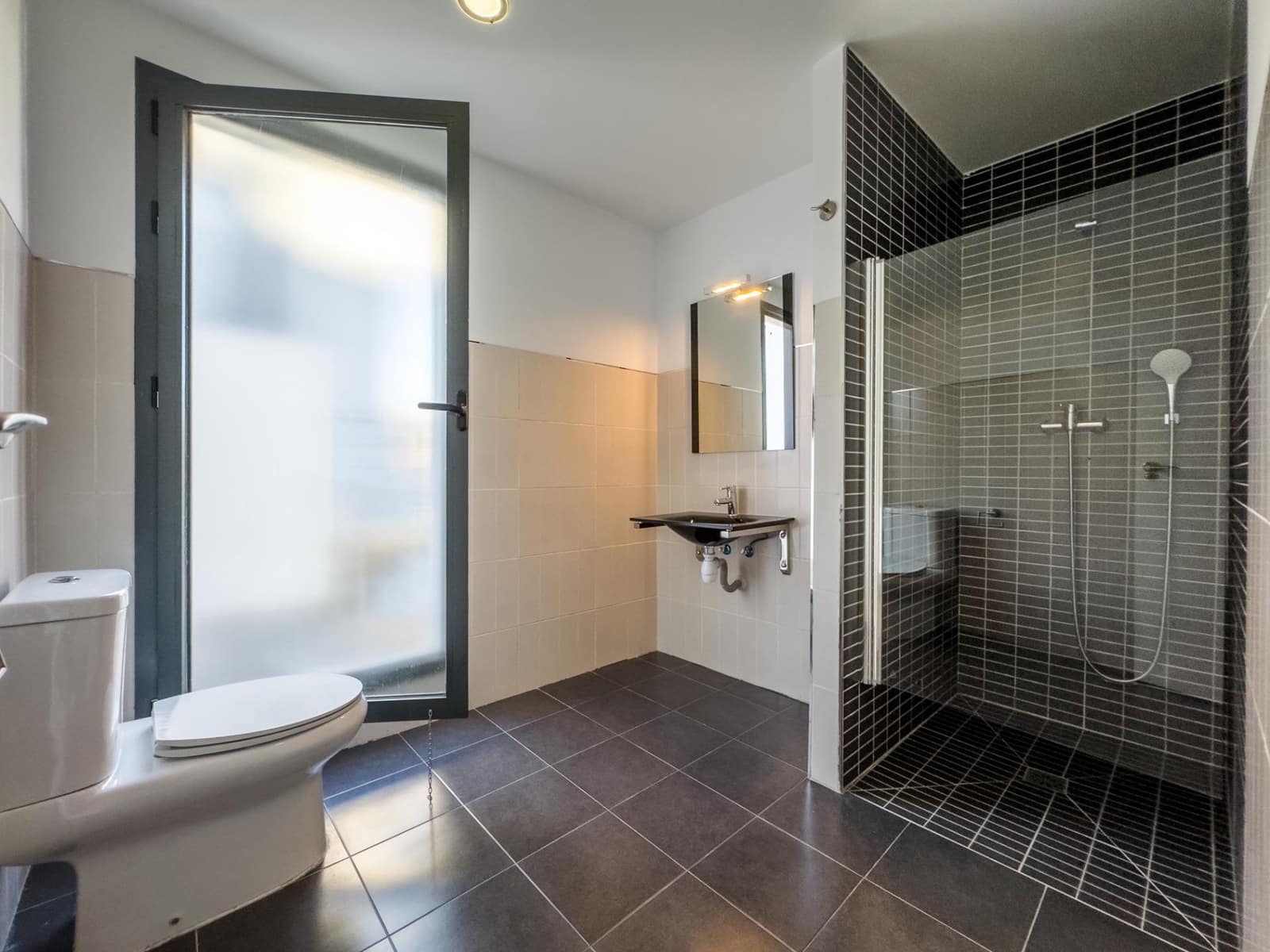 5 soverom Villa til salgs i La Zubia med svømmebasseng garasje - € 799 000 (Ref: 9301111)