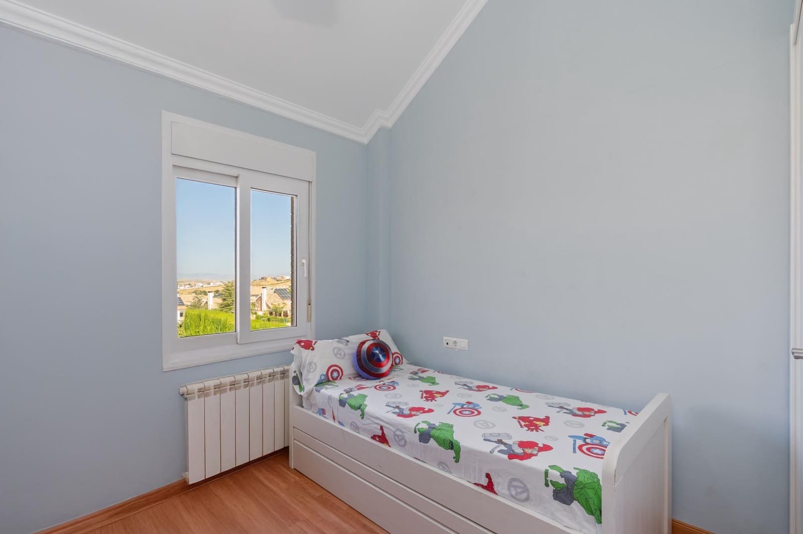 4 soveværelse Villa til salg i Otura med swimmingpool garage - € 489.000 (Ref: 9301112)