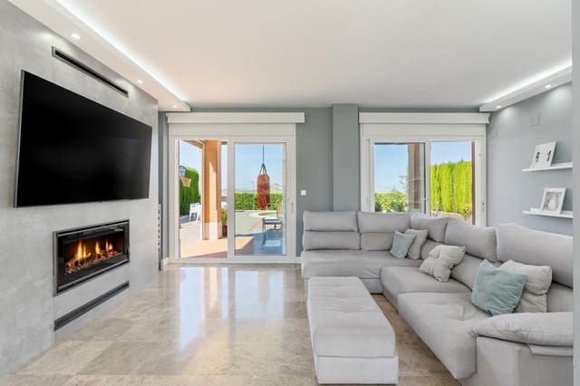 4 soveværelse Villa til salg i Otura med swimmingpool garage - € 489.000 (Ref: 9301112)