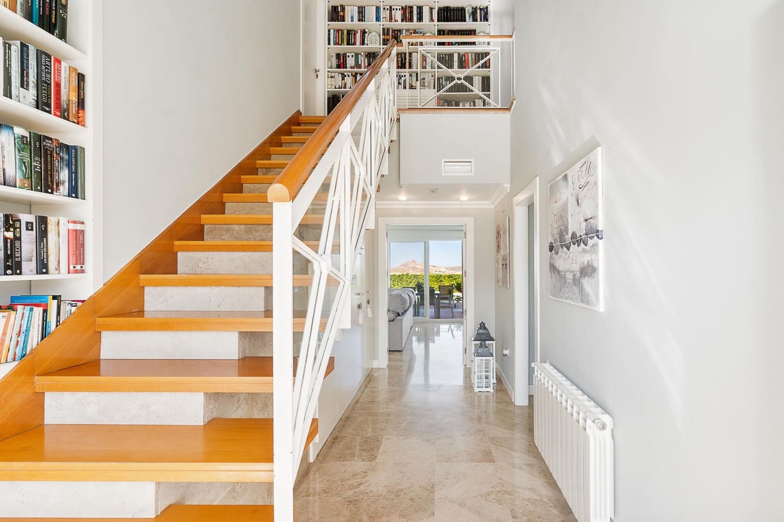 4 soveværelse Villa til salg i Otura med swimmingpool garage - € 489.000 (Ref: 9301112)