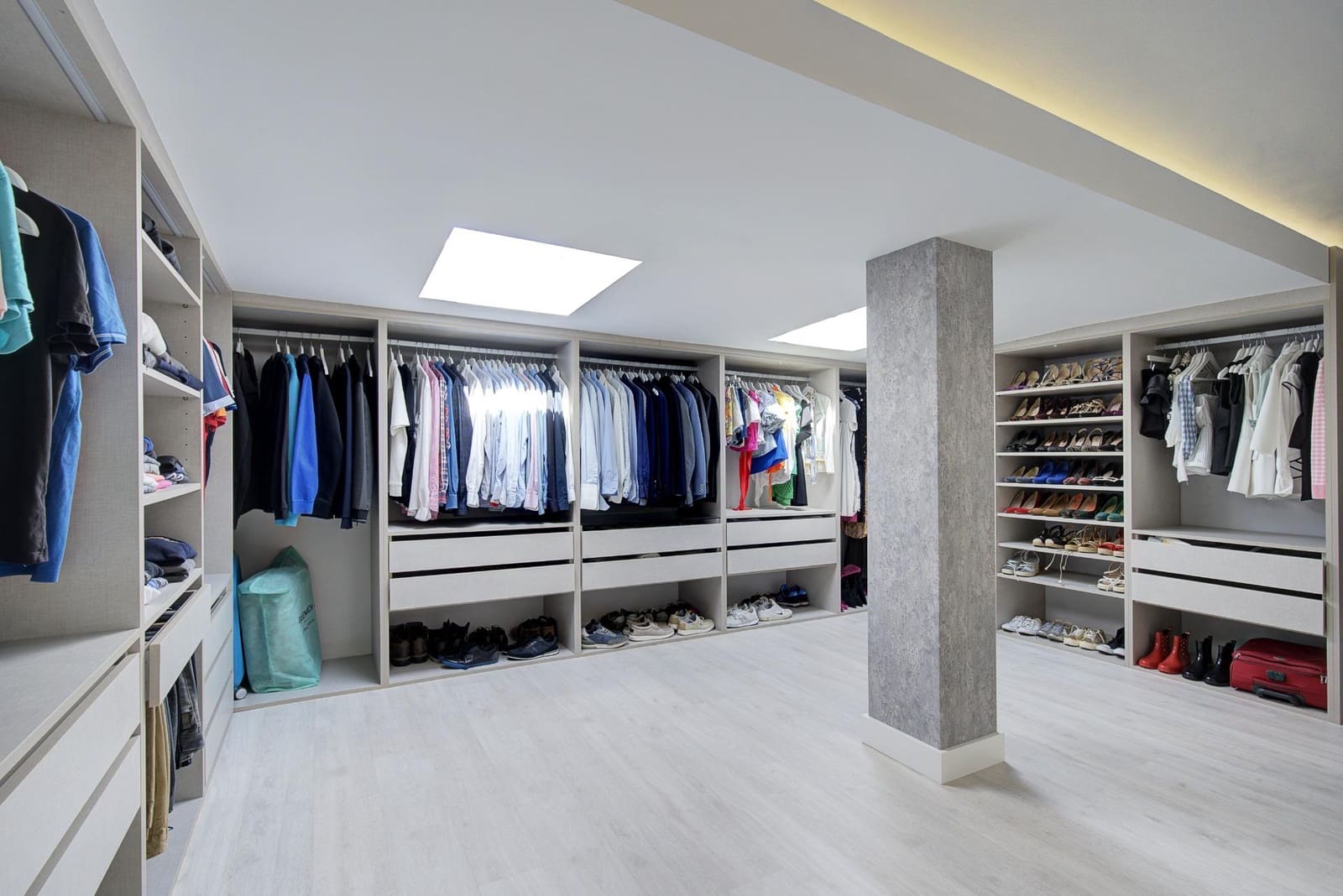 4 soveværelse Villa til salg i Otura med swimmingpool garage - € 489.000 (Ref: 9301112)