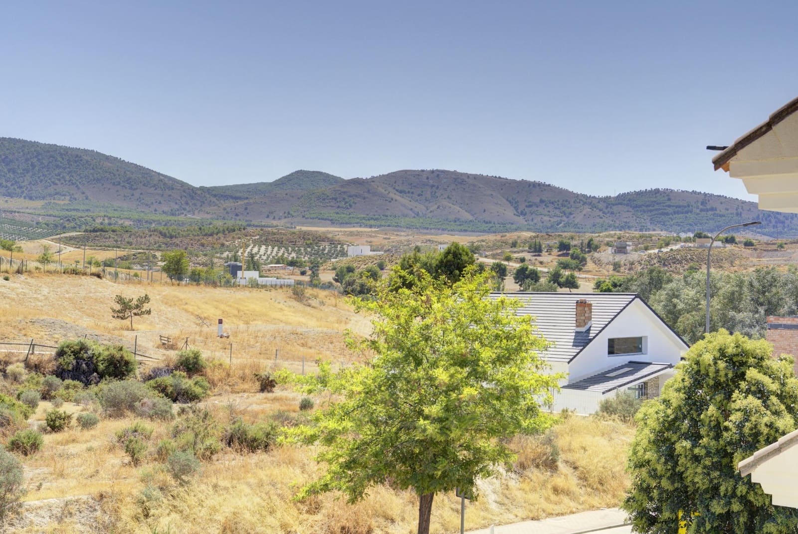 4 soveværelse Villa til salg i Otura med swimmingpool garage - € 489.000 (Ref: 9301112)