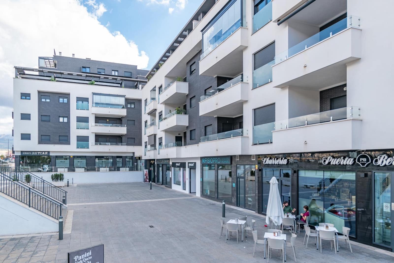 3 bedroom Flat for sale in Armilla with pool - € 462,000 (Ref: 9326560)