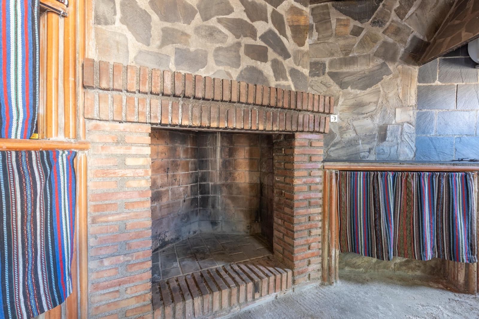 1 sypialnia Finka/Dom wiejski na sprzedaż w Alhendin z basenem garażem - 129 900 € (Ref: 9326562)