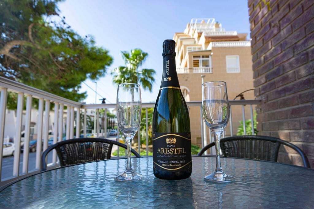 2 bedroom Apartment for sale in Punta Prima with pool - € 139,950 (Ref: 9338154)