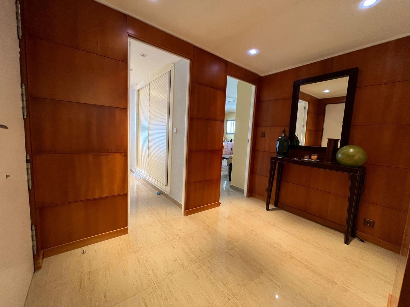 3 bedroom Flat for sale in Benidorm with pool - € 345,000 (Ref: 9338161)