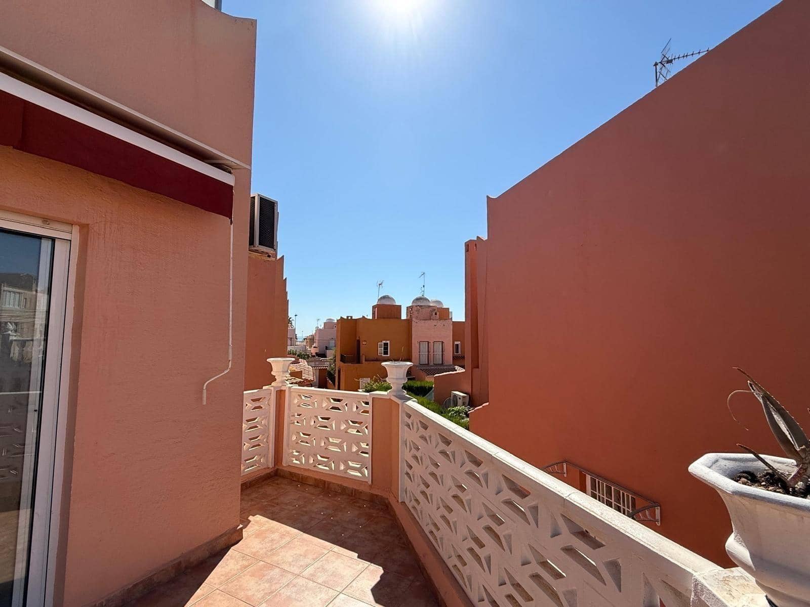 5 sovrum Villa till salu i Torrevieja med pool - 304 900 € (Ref: 9338171)