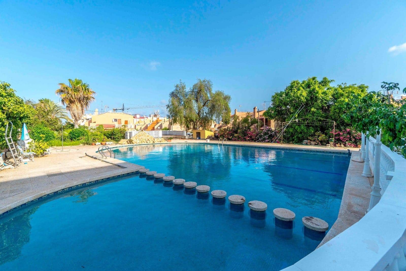 Kommersiell till salu i Torrevieja - 835 000 € (Ref: 9338176)