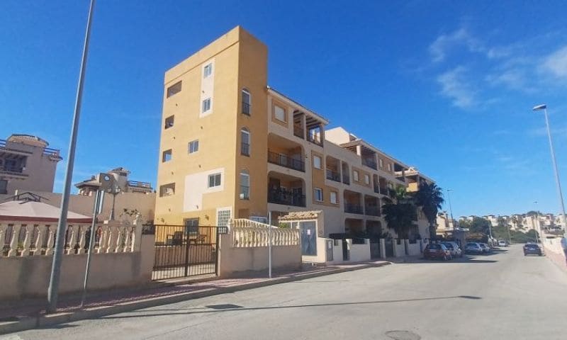 2 bedroom Apartment for sale in Orihuela Costa with pool - € 134,995 (Ref: 9338185)
