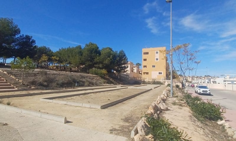 2 bedroom Apartment for sale in Orihuela Costa with pool - € 134,995 (Ref: 9338185)